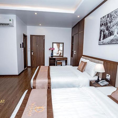 Tran Dat Hotel Ha Long Esterno foto