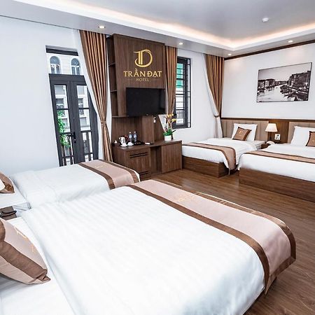 Tran Dat Hotel Ha Long Esterno foto
