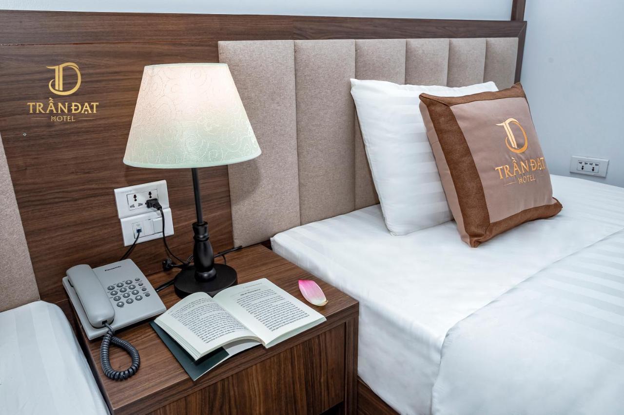 Tran Dat Hotel Ha Long Esterno foto