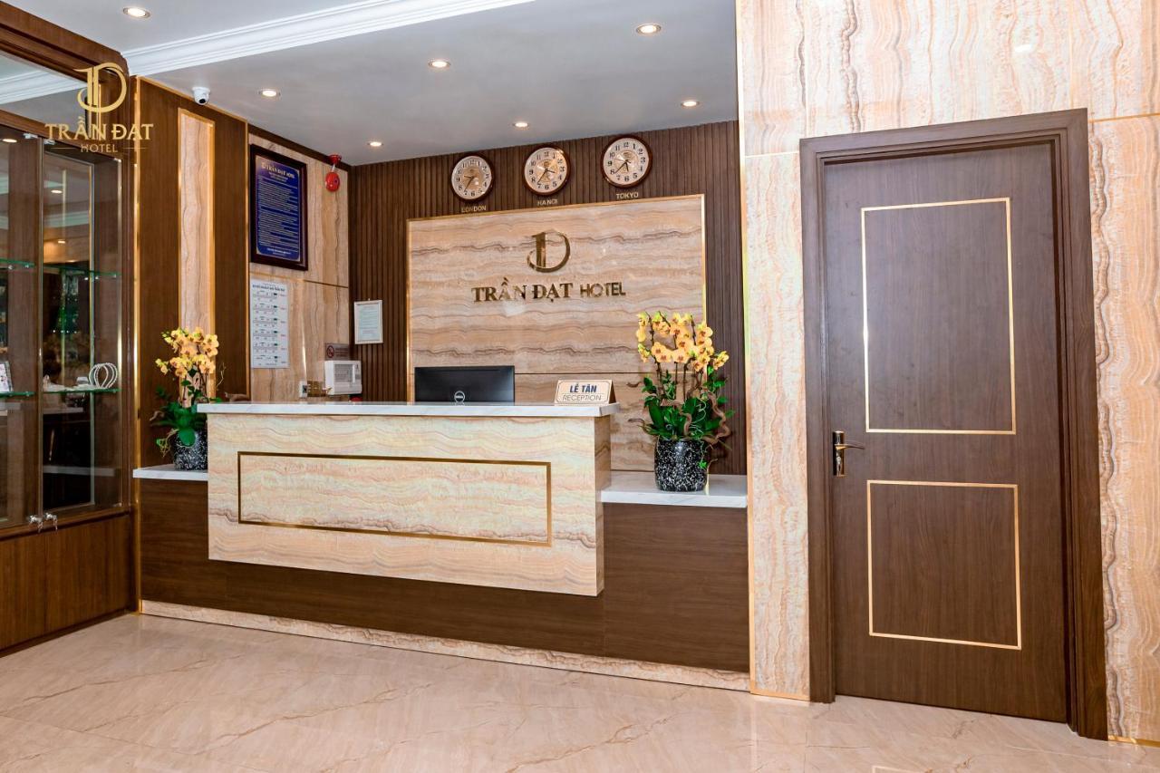 Tran Dat Hotel Ha Long Esterno foto