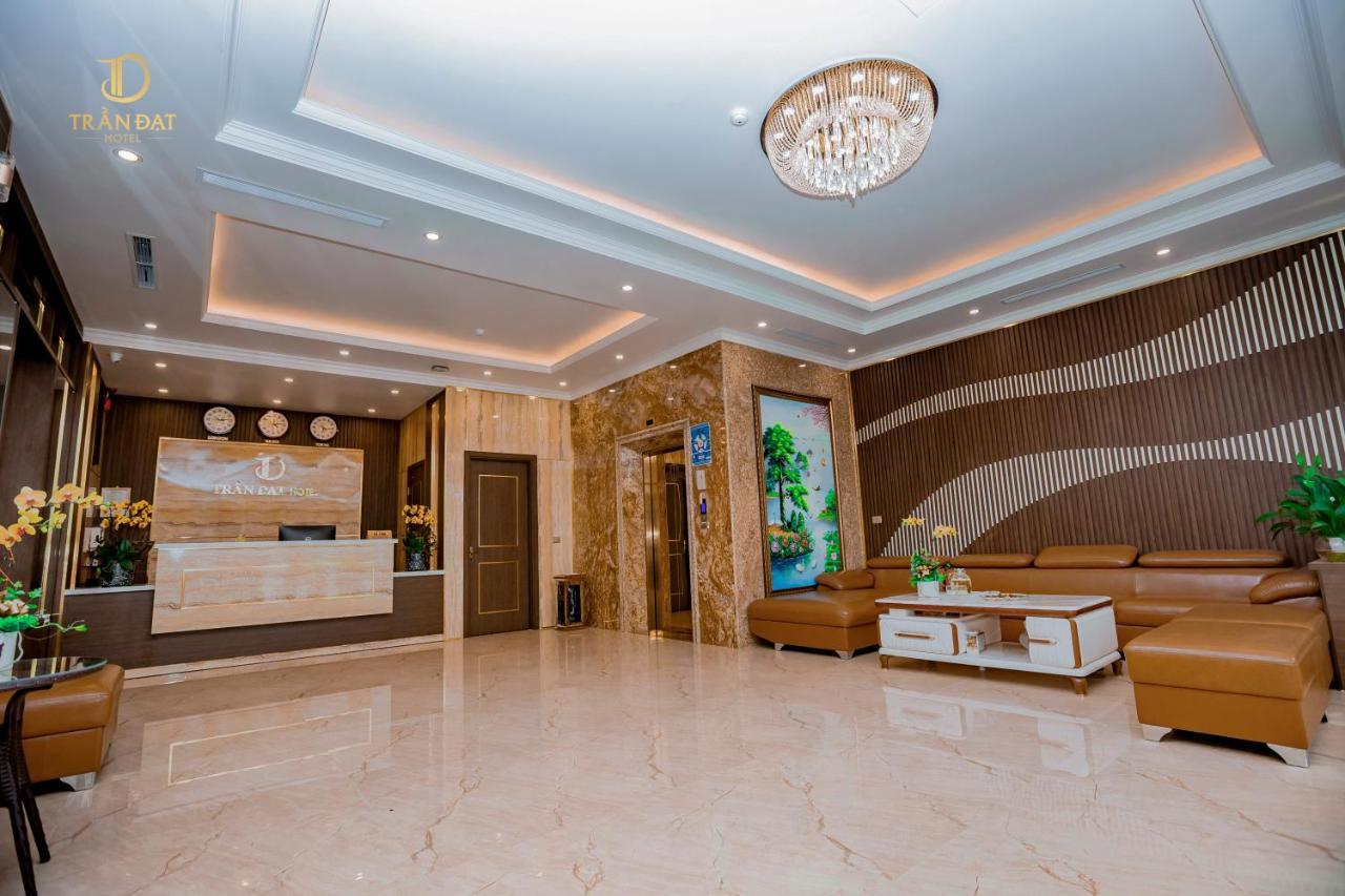 Tran Dat Hotel Ha Long Esterno foto