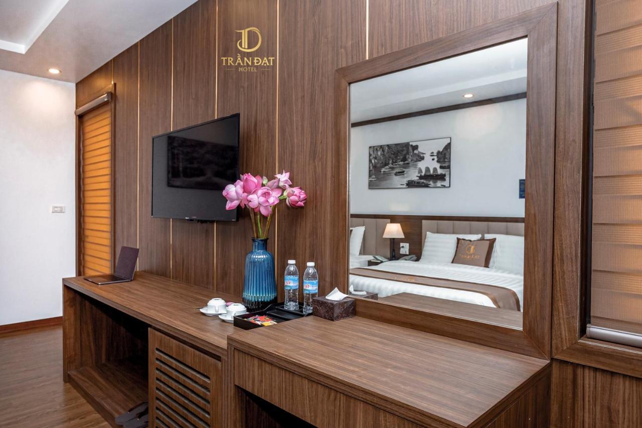 Tran Dat Hotel Ha Long Esterno foto