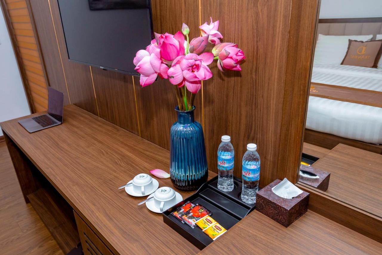 Tran Dat Hotel Ha Long Esterno foto